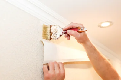Pose de papier peint à Crachier — revêtements muraux et toiles de verre